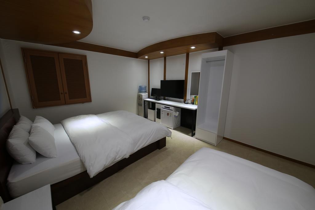 Abata Business Hotel Goyang Bagian luar foto