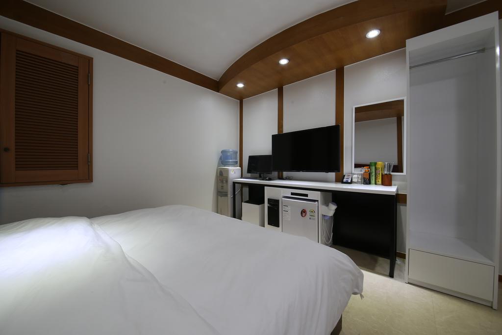 Abata Business Hotel Goyang Bagian luar foto